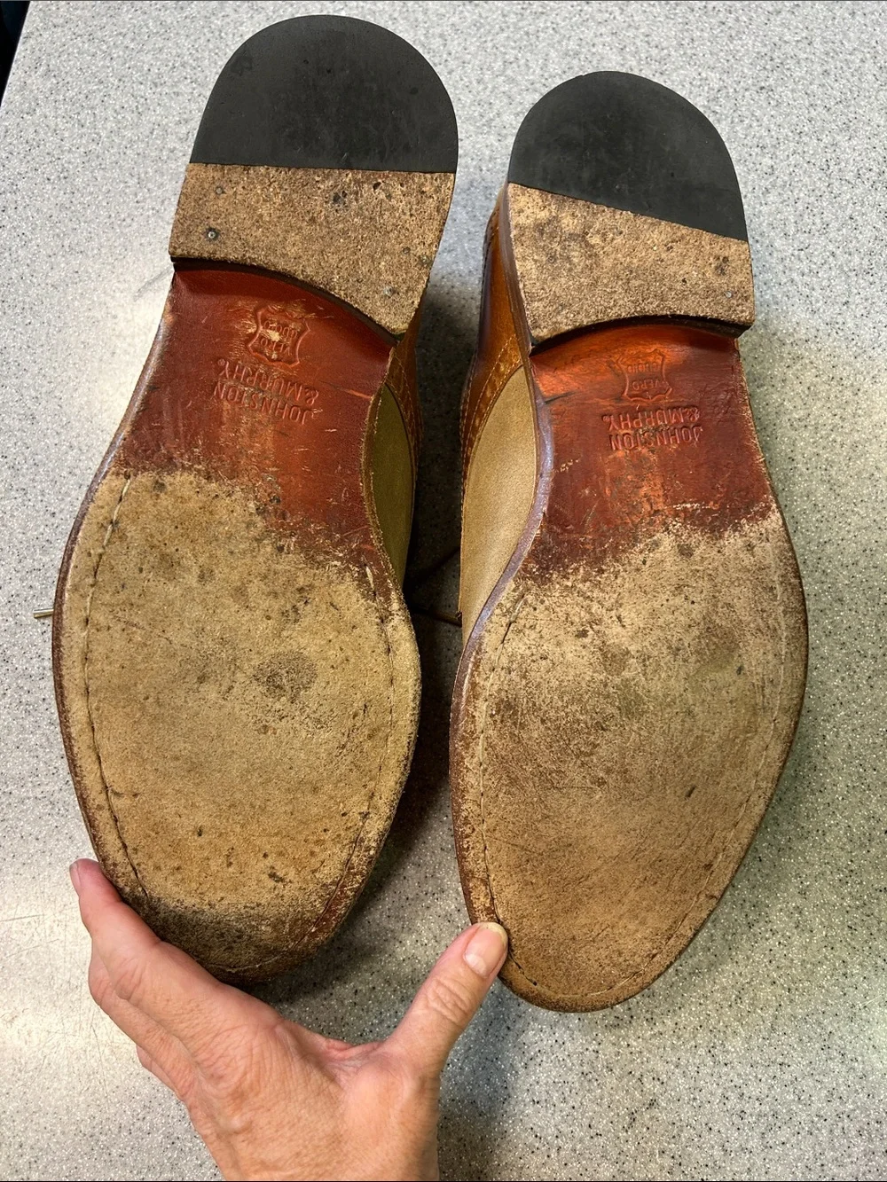 JOHNSTON & MURPHY sz 11 Leather lace up suede shoes in Brown and Tan